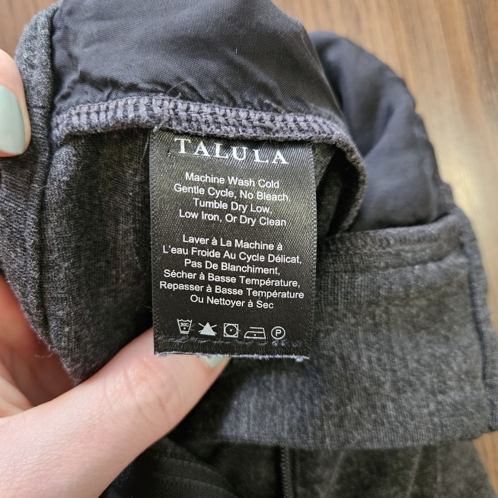 Aritzia Talula Gray Wide Leg Trousers Size 6 - Picture 5 of 7